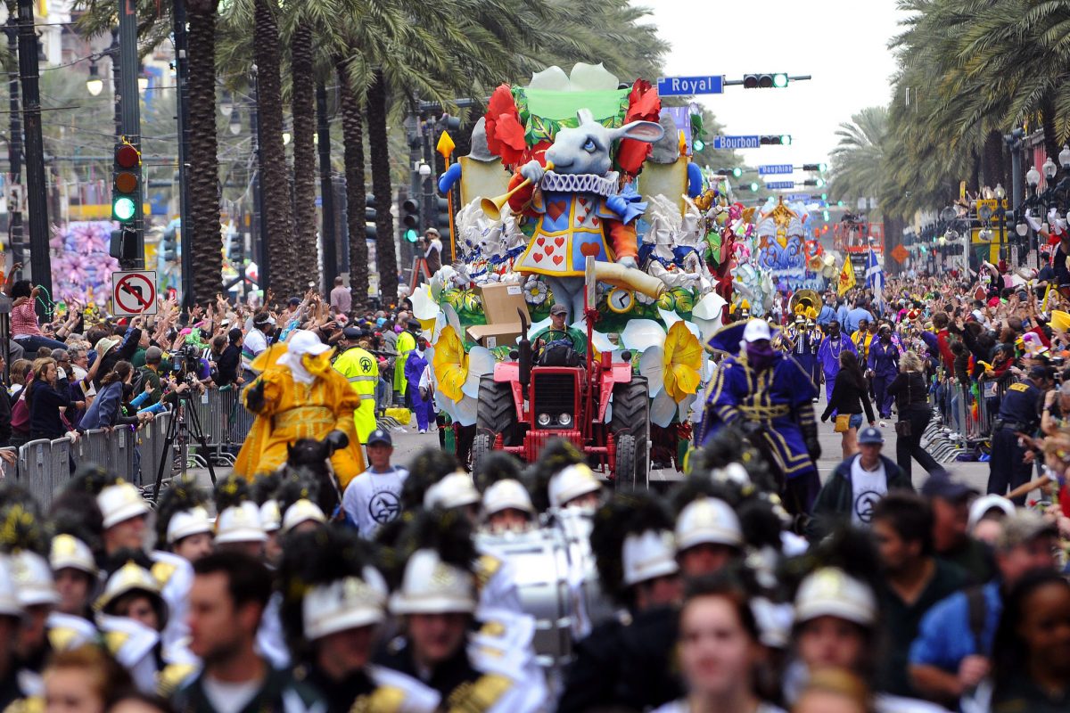 Mardi Gras parade and crowd